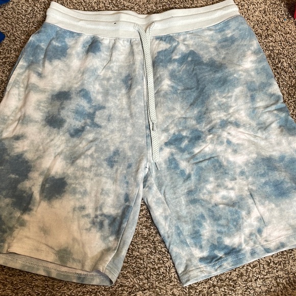 Men’s Tie-dye shorts - Picture 1 of 3